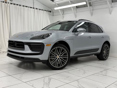 New 2026 Porsche Macan image 1