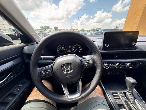 Used 2024 Honda CR-V EX image 12