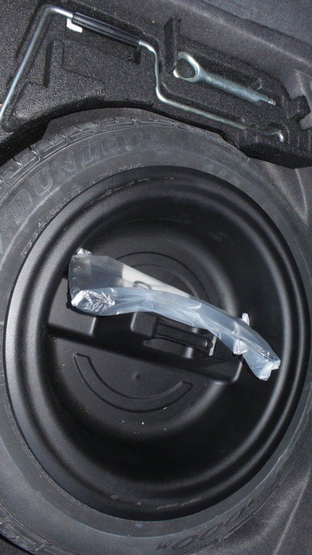 Used 2004 Lexus LS 430 RWD image 61