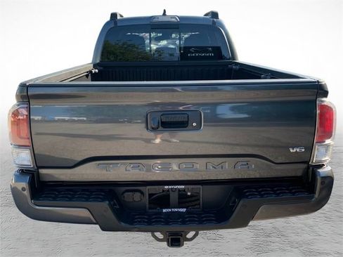 Used 2021 Toyota Tacoma TRD Sport w/ Technology Package AWD/4WD image 4