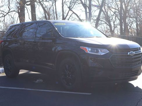 Used 2021 Chevrolet Traverse LS w/ LPO, Blackout Package image 10