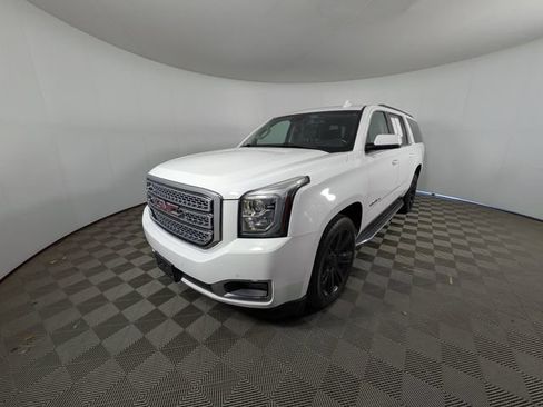 Used 2020 GMC Yukon XL SLT AWD/4WD image 32