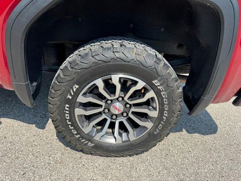 Used 2020 GMC Sierra 1500 AT4 w/ Off-Road Performance Package AWD/4WD image 27