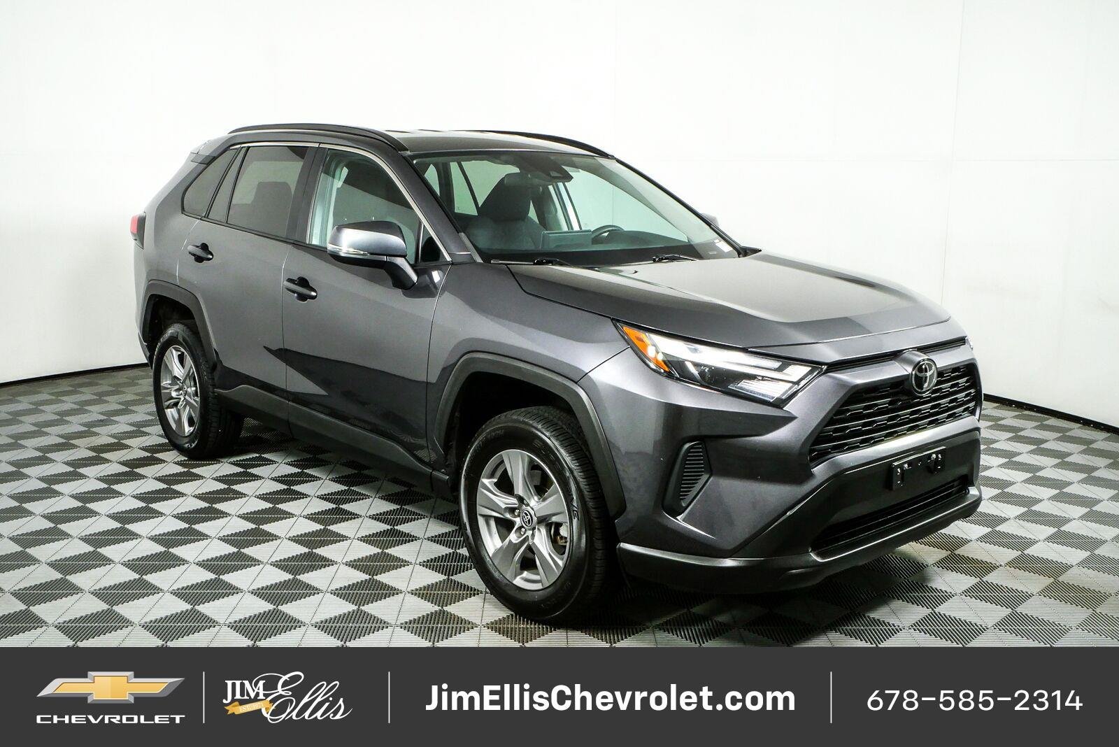 Used 2024 Toyota RAV4 XLE FWD image 1