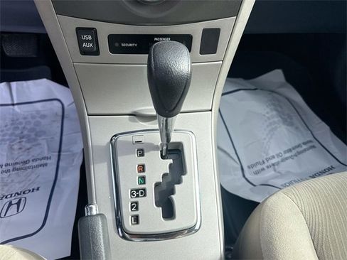 Used 2013 Toyota Corolla LE image 25