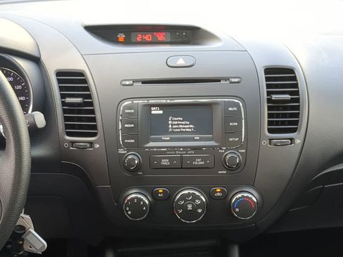 Used 2016 Kia Forte LX w/ LX Popular Plus Package image 27