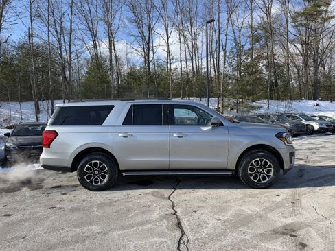 Used 2022 Ford Expedition Max XLT image 11