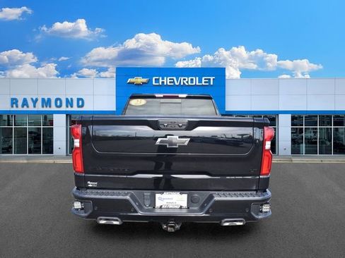 Certified 2023 Chevrolet Silverado 1500 LT Trail Boss w/ LT Trail Boss Premium Package AWD/4WD image 5