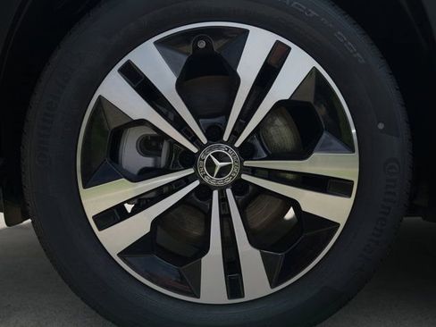 Certified 2026 Mercedes-Benz GLB 250 4MATIC image 13