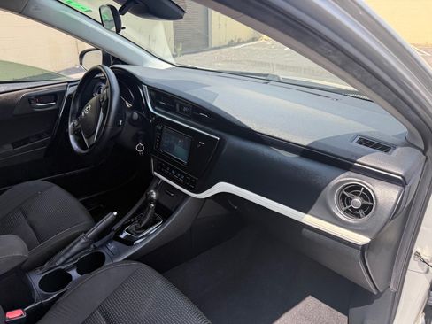 Used 2018 Toyota Corolla iM w/ Carpet Mat Package (TMS) FWD image 17