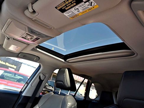 Used 2019 Toyota RAV4 XLE Premium w/ Carpet Mat Package FWD image 18