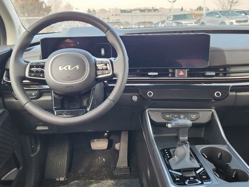 New 2025 Kia Carnival SX Prestige image 13