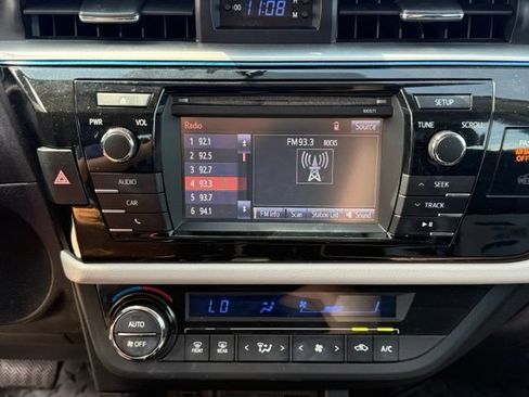 Used 2016 Toyota Corolla LE FWD image 20