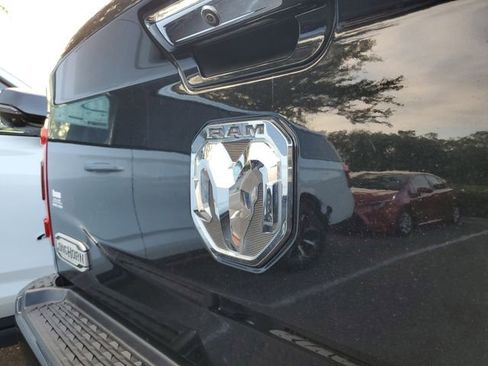 Used 2022 RAM 3500 Limited AWD/4WD image 6