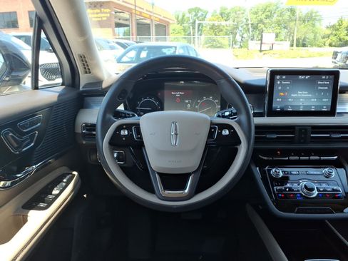Certified 2020 Lincoln Corsair AWD w/ Equipment Group 101A image 15
