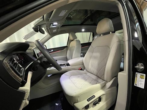 New 2026 Volkswagen Atlas SEL Premium R-Line AWD/4WD image 10