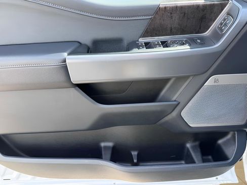 Used 2024 Ford F250 Lariat image 34