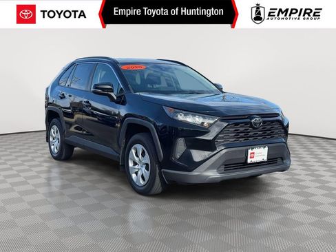 Used 2020 Toyota RAV4 LE image 1