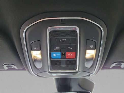 Used 2024 Jeep Wagoneer L Series II image 34