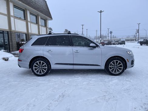 Used 2019 Audi Q7 3.0T Premium w/ Convenience Package image 2