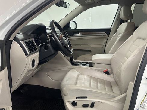 Used 2019 Volkswagen Atlas SEL Premium image 12