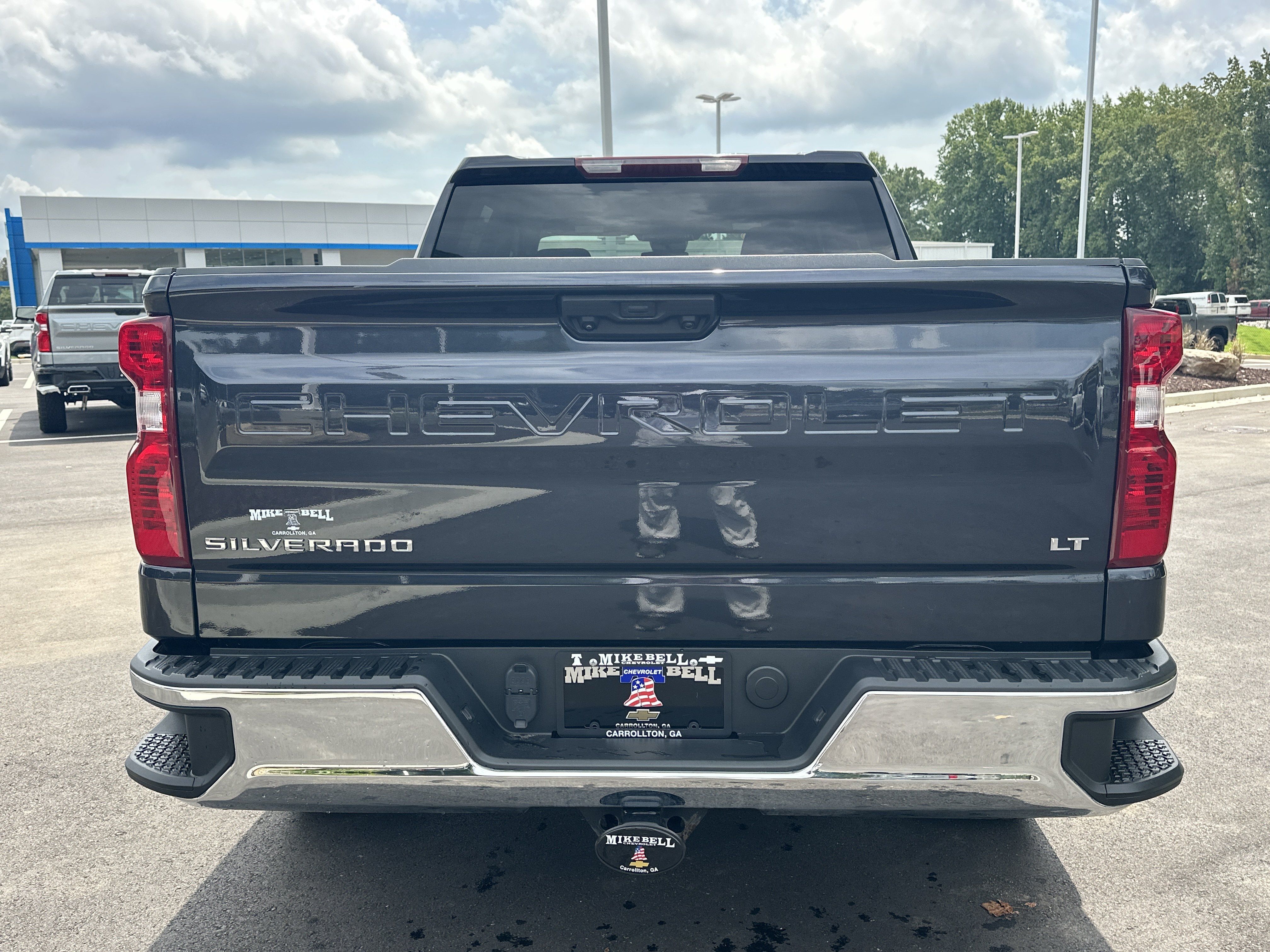 Used 2023 Chevrolet Silverado 1500 LT AWD/4WD image 7