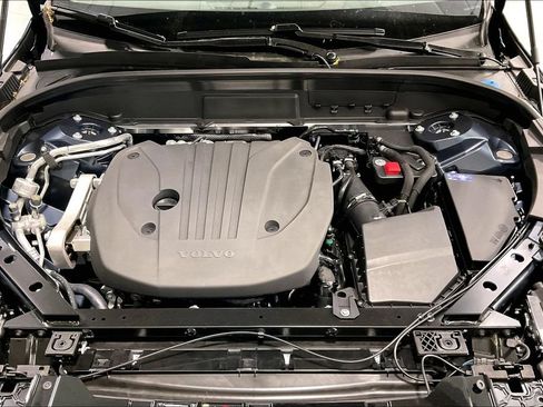 New 2026 Volvo XC60 B5 Plus w/ Protection Package Premier AWD/4WD image 12