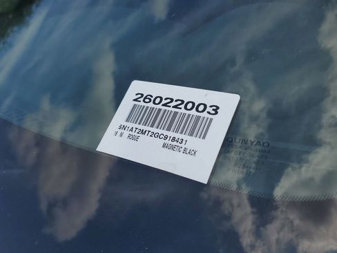 Used 2016 Nissan Rogue S image 5