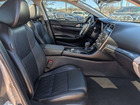Used 2023 Nissan Maxima Platinum w/ Sport Mat Group image 32