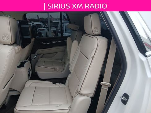 Used 2021 GMC Yukon Denali w/ LPO, Illumination Package image 7