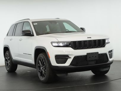 New 2025 Jeep Grand Cherokee Laredo