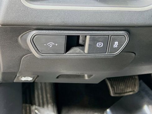 Certified 2025 Kia K4 LX image 10