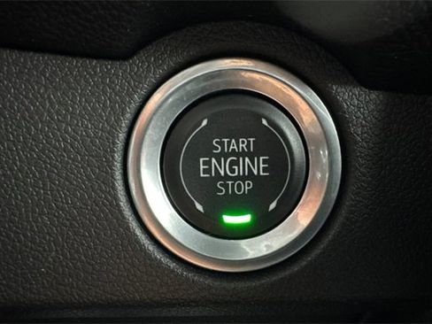 Used 2024 Chevrolet Traverse LT w/ LPO, Floor Liner Package image 36