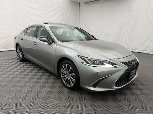 Used 2019 Lexus ES 350 w/ Premium Package FWD image 4