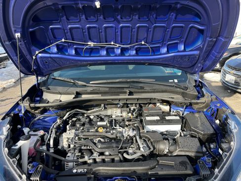 Used 2025 Toyota Corolla Cross LE image 31