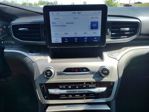Used 2022 Ford Explorer Timberline AWD/4WD image 3