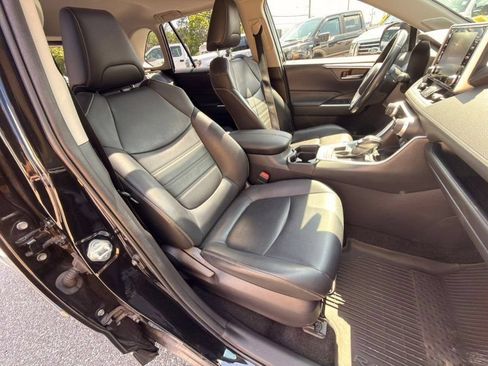 Used 2021 Toyota RAV4 XLE Premium AWD/4WD image 14