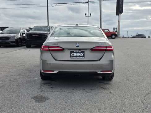 Used 2024 BMW 530i image 6