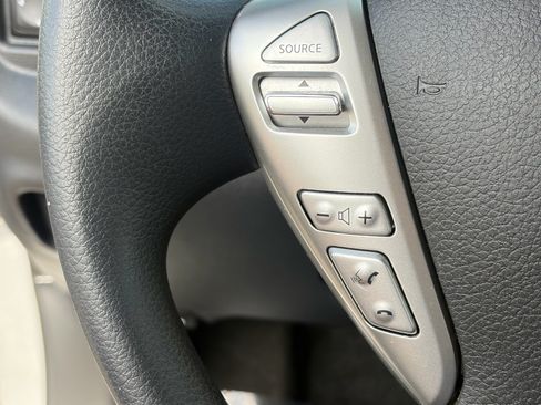 Used 2019 Nissan Versa SV FWD image 19