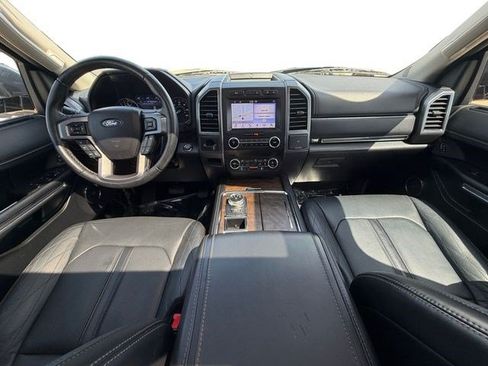 Used 2019 Ford Expedition Platinum RWD image 12