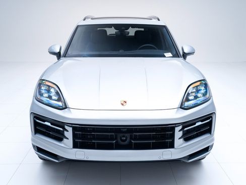 New 2026 Porsche Cayenne image 6