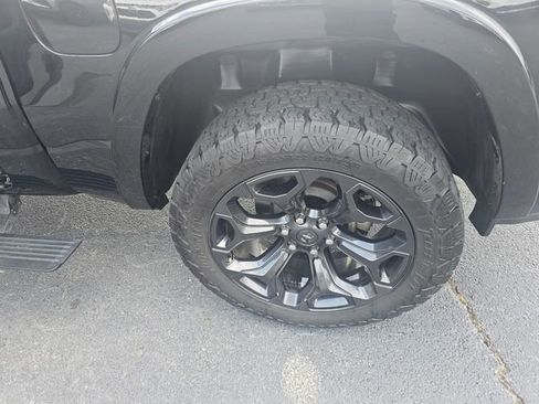 Used 2020 RAM 1500 Limited w/ Black Appearance Package AWD/4WD image 14