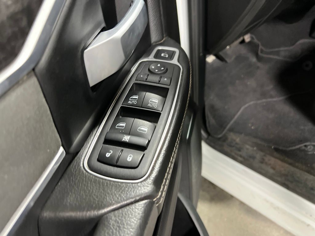 Used 2024 RAM 3500 SLT w/ Quick Order Package 2YG SLT AWD/4WD image 23