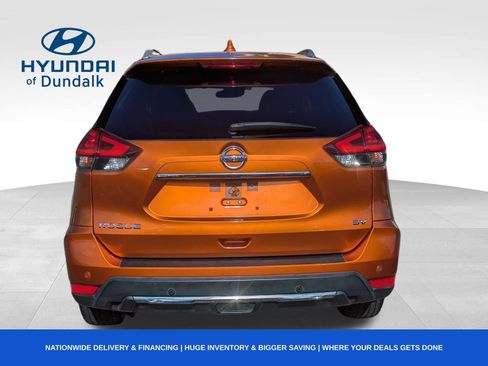 Used 2019 Nissan Rogue SV image 5