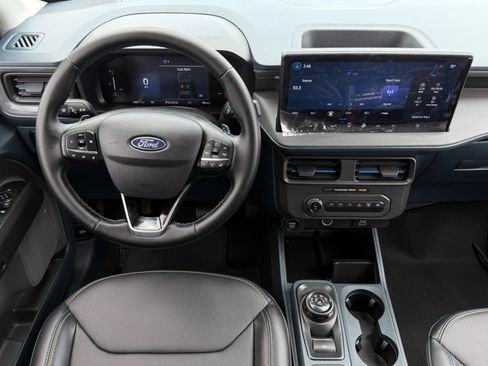 Used 2025 Ford Maverick Lobo AWD/4WD image 13