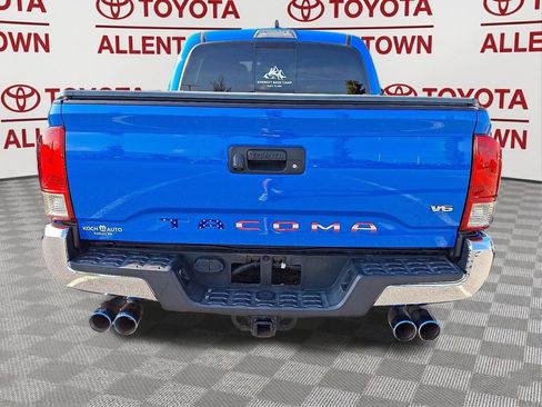 Used 2020 Toyota Tacoma TRD Off-Road AWD/4WD image 6
