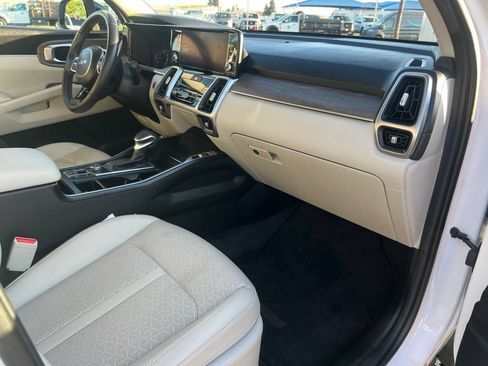 Used 2023 Kia Sorento EX w/ Panoramic Sunroof Package FWD image 35