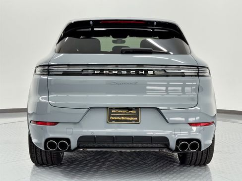 Certified 2025 Porsche Cayenne S AWD/4WD image 11