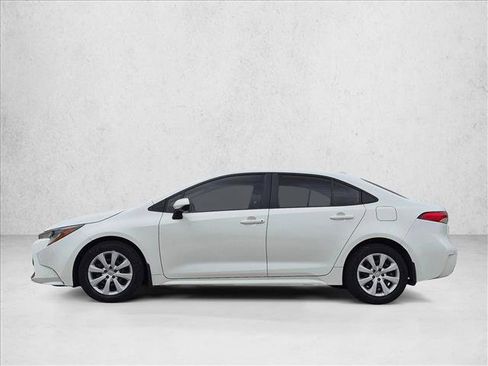 Used 2022 Toyota Corolla LE FWD image 7
