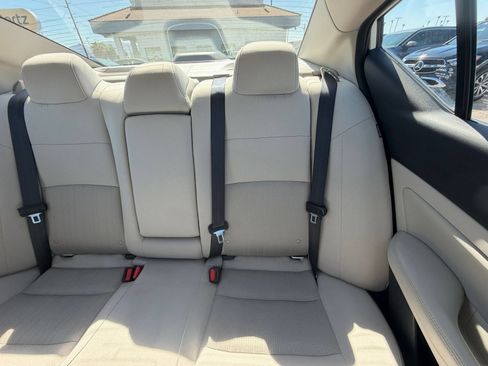 Used 2025 Nissan Altima 2.5 SV FWD image 37